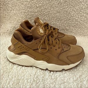 Nike Men’s Air Huaraches